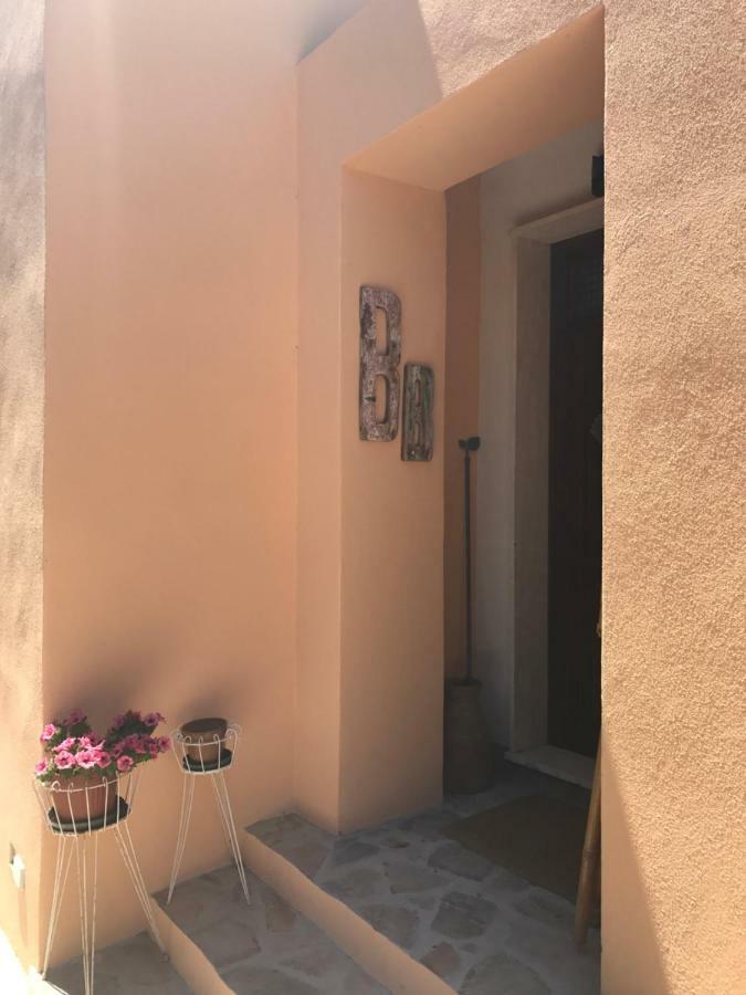 Le 25 Tartarughe Bed and Breakfast Santa Teresa Gallura Exteriör bild